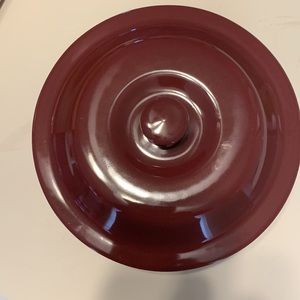 Pampered Chef *Brand New, original packaging.Round Covered. Baker.